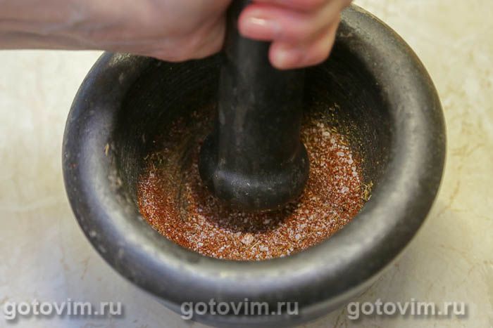 Фотографии рецепта Картофель в духовке, запеченный с чили, чесноком и пряностями, 02 Картофель в духовке, запеченный с чили, чесноком и пряностями, Шаг 02