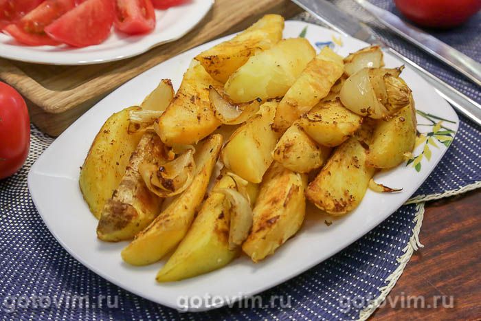 Картофель в духовке, запеченный с чили, чесноком и пряностями. Фотография рецепта Картофель в духовке, запеченный с чили, чесноком и пряностями. Фотография рецепта