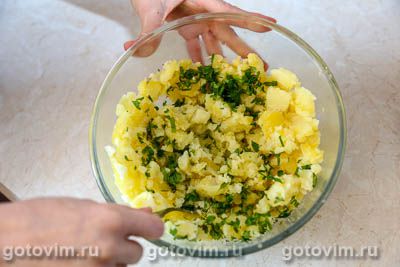 Фотографии рецепта Жареная картофельная лепешка с зеленью, 03 Жареная картофельная лепешка с зеленью, Шаг 03