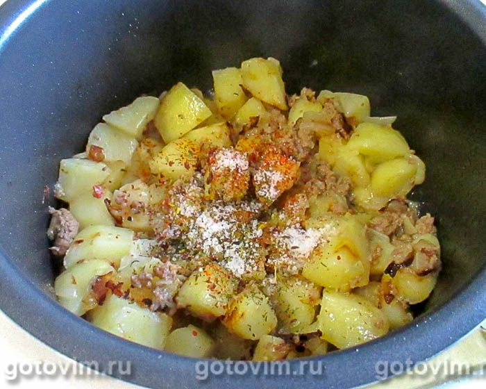 Фотографии рецепта Картошка с куриным фаршем, запечённая в мультиварке, 04 Картошка с куриным фаршем, запечённая в мультиварке, Шаг 04