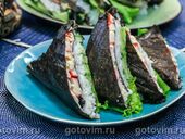 Кимпаб с крабовыми палочками и огурцом