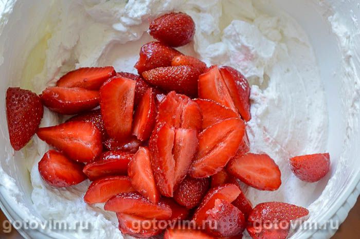 Фотографии рецепта Клубничный чизкейк без выпекания, 05 Клубничный чизкейк без выпекания, Шаг 05