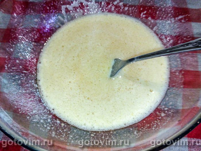 Фотографии рецепта Десерт из клубники с желе, творогом и миндальной крошкой, 02 Десерт из клубники с желе, творогом и миндальной крошкой, Шаг 02