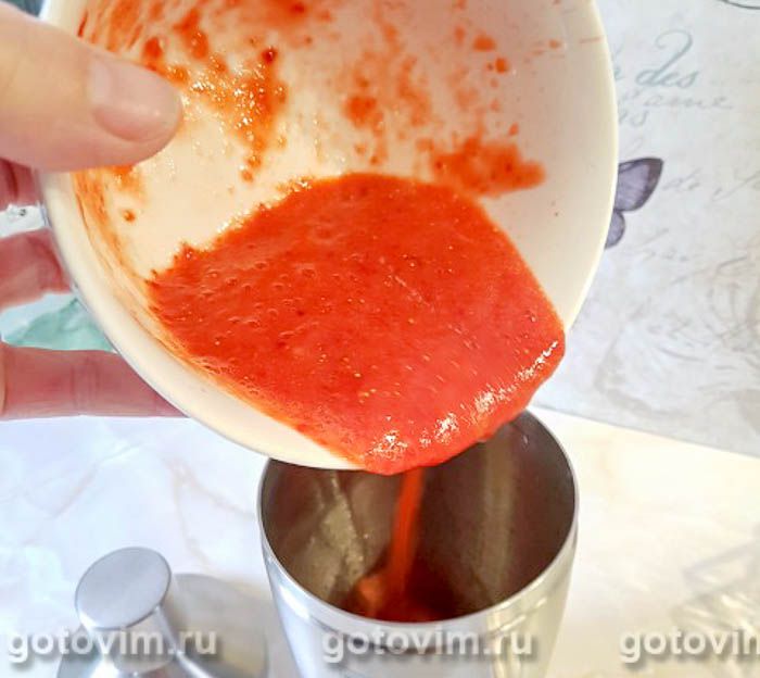 Фотографии рецепта Клубничный коктейль с ромом и мятой, 06 Клубничный коктейль с ромом и мятой, Шаг 06