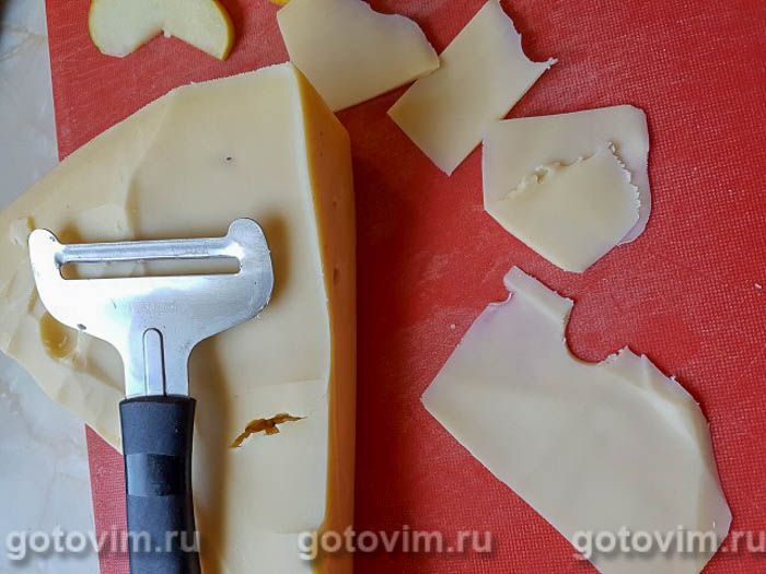 Фотографии рецепта Колбаса, запеченная с сыром, яблоками и горчицей по-шведски, 03 Колбаса, запеченная с сыром, яблоками и горчицей по-шведски, Шаг 03