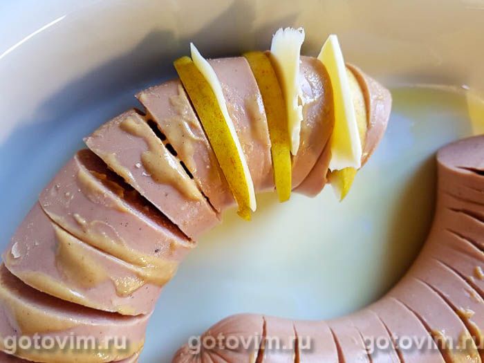 Фотографии рецепта Колбаса, запеченная с сыром, яблоками и горчицей по-шведски, 04 Колбаса, запеченная с сыром, яблоками и горчицей по-шведски, Шаг 04