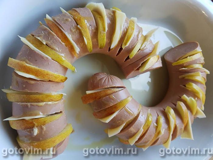 Фотографии рецепта Колбаса, запеченная с сыром, яблоками и горчицей по-шведски, 05 Колбаса, запеченная с сыром, яблоками и горчицей по-шведски, Шаг 05