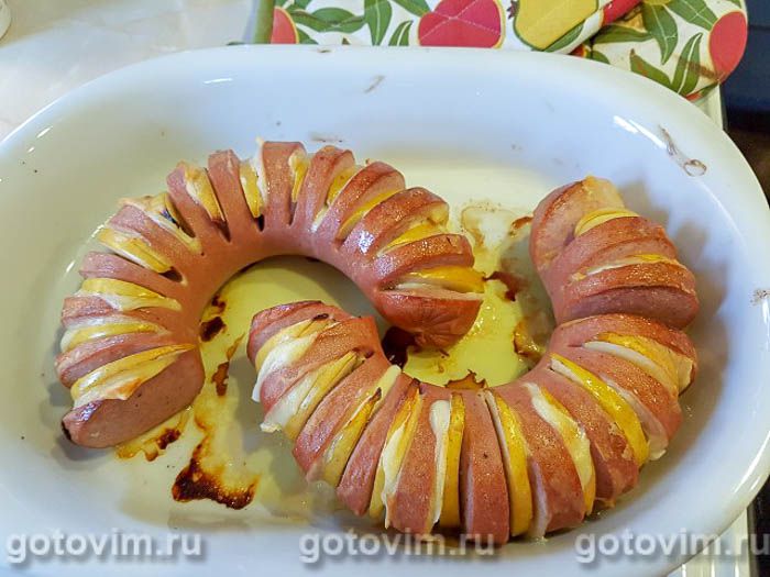 Фотографии рецепта Колбаса, запеченная с сыром, яблоками и горчицей по-шведски, 06 Колбаса, запеченная с сыром, яблоками и горчицей по-шведски, Шаг 06