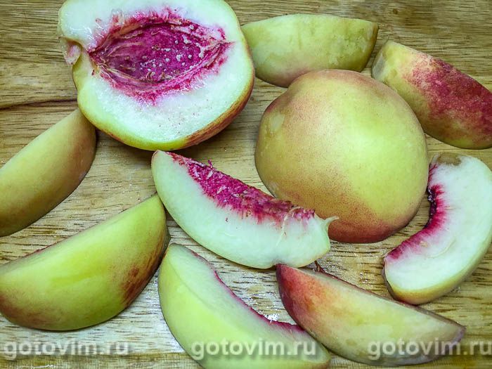 Фотографии рецепта Компот из персиков со сливой на зиму, 01 Компот из персиков со сливой на зиму, Шаг 01