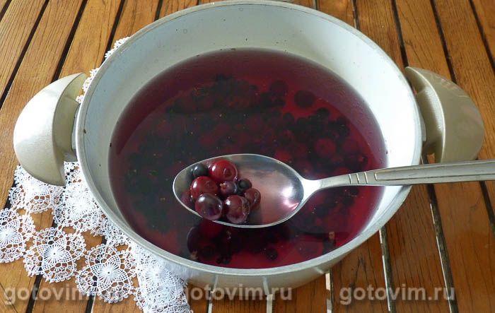 Фотографии рецепта Компот из вишни и черной смородины, 02 Компот из вишни и черной смородины, Шаг 02