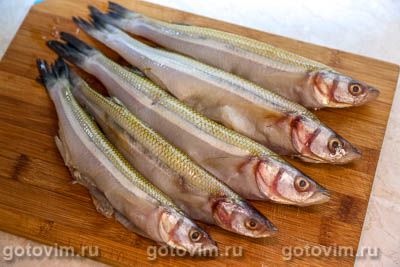 Фотографии рецепта Корюшка, запеченная в духовке с соусом песто, 01 Корюшка, запеченная в духовке с соусом песто, Шаг 01