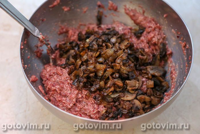 Фотографии рецепта Котлеты из куриных сердечек с грибами, 07 Котлеты из куриных сердечек с грибами, Шаг 07