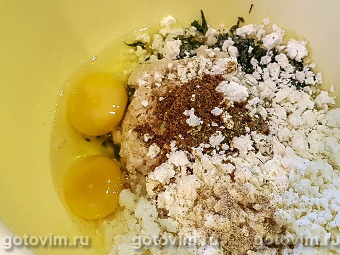 Фотографии рецепта Котлеты из баранины с сыром фета, запеченным картофелем и соусом дзадзики, 01 Котлеты из баранины с сыром фета, запеченным картофелем и соусом дзадзики, Шаг 01