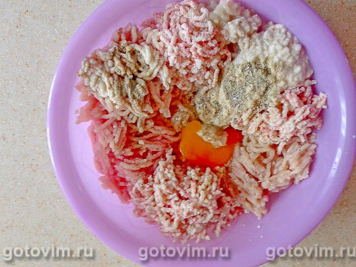 Фотографии рецепта Котлеты из куриного филе и крабовых палочек, 02 Котлеты из куриного филе и крабовых палочек, Шаг 02