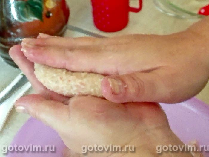 Фотографии рецепта Котлеты из куриного филе и крабовых палочек, 04 Котлеты из куриного филе и крабовых палочек, Шаг 04