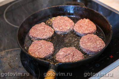 Фотографии рецепта Говяжьи котлеты, 03 Говяжьи котлеты, Шаг 03