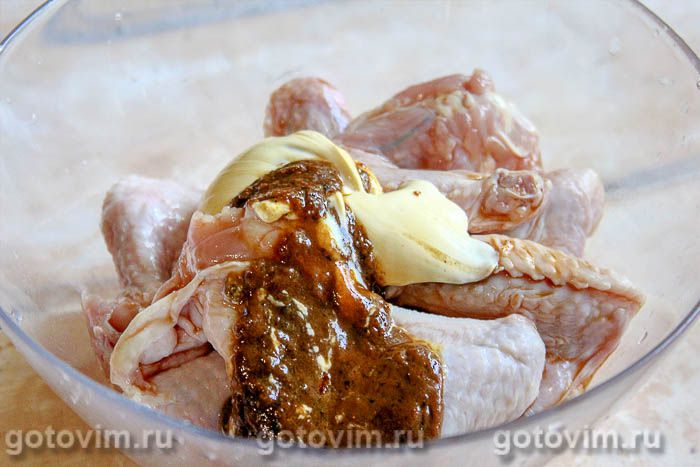 Фотографии рецепта Куриные крылышки в духовке, запеченные с яблоками и вишней, 02 Куриные крылышки в духовке, запеченные с яблоками и вишней, Шаг 02