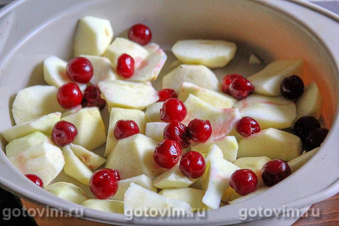 Фотографии рецепта Куриные крылышки в духовке, запеченные с яблоками и вишней, 04 Куриные крылышки в духовке, запеченные с яблоками и вишней, Шаг 04