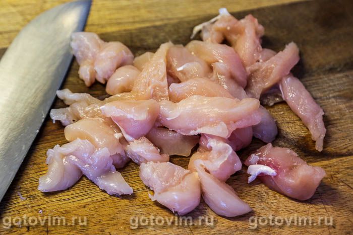 Фотографии рецепта Куриная грудка с лисичками и соусом с голубым сыром, 03 Куриная грудка с лисичками и соусом с голубым сыром, Шаг 03
