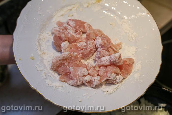Фотографии рецепта Куриная грудка с лисичками и соусом с голубым сыром, 04 Куриная грудка с лисичками и соусом с голубым сыром, Шаг 04