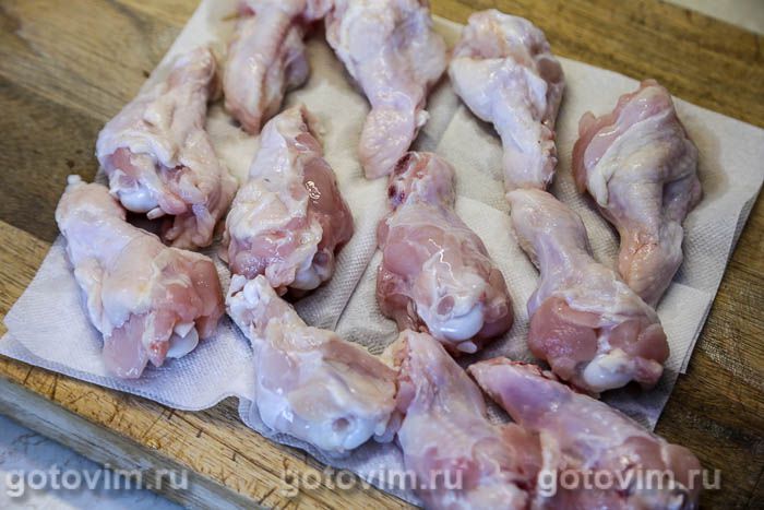 Фотографии рецепта Куриные крылья в с морковью в сметаной на сковороде, 01 Куриные крылья в с морковью в сметаной на сковороде, Шаг 01
