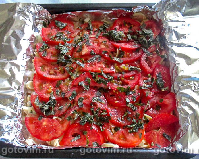 Фотографии рецепта Куриная грудка в духовке с сыром, грибами и помидорами, 05 Куриная грудка в духовке с сыром, грибами и помидорами, Шаг 05