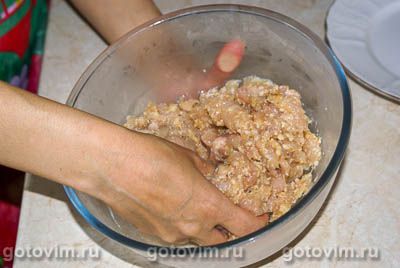 Фотографии рецепта Куриные котлеты с йогуртовым соусом, 04 Куриные котлеты с йогуртовым соусом, Шаг 04