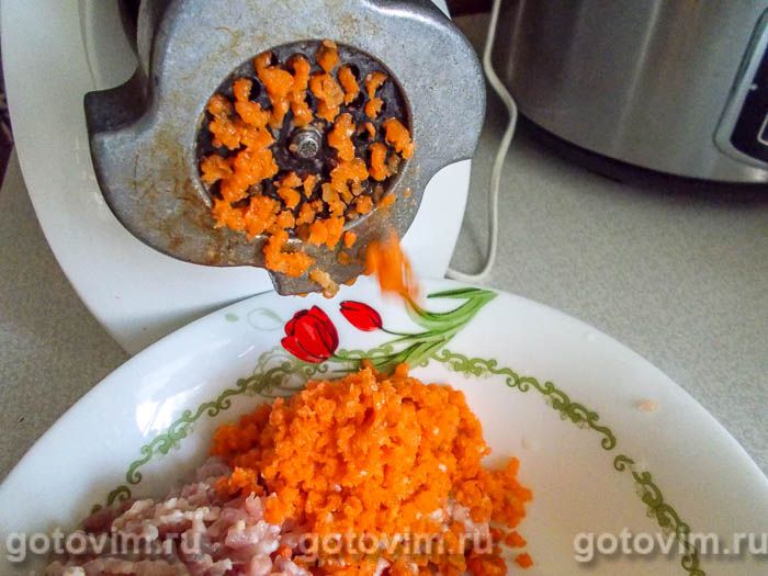 Фотографии рецепта Куриные котлеты с овощами и творогом, 02 Куриные котлеты с овощами и творогом, Шаг 02