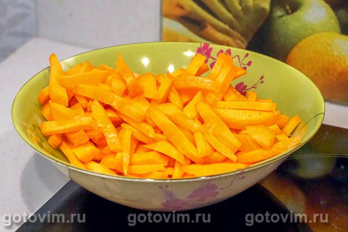 Фотографии рецепта Куриные тефтели в соусе из овощей, 01 Куриные тефтели в соусе из овощей, Шаг 01