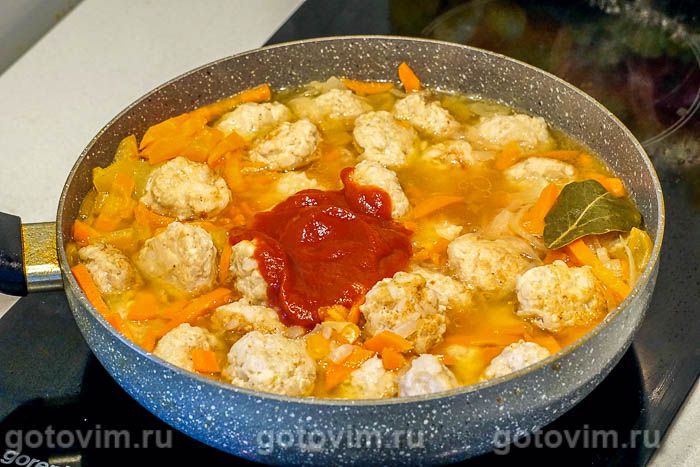Фотографии рецепта Куриные тефтели в соусе из овощей, 07 Куриные тефтели в соусе из овощей, Шаг 07