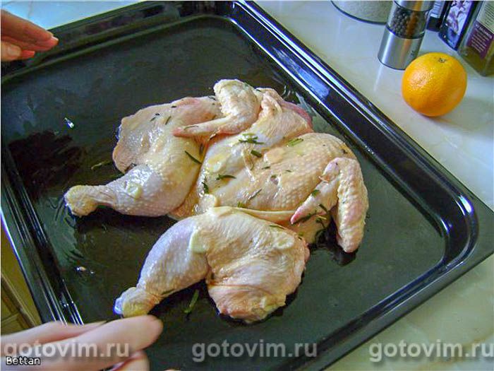 Фотографии рецепта Курица с розмарином, чесноком и апельсинами, 03 Курица с розмарином, чесноком и апельсинами, Шаг 03