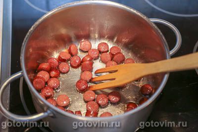 Фотографии рецепта Курица с копчеными колбасками в сливках, 02 Курица с копчеными колбасками в сливках, Шаг 02