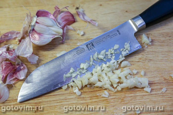 Фотографии рецепта Курица, запеченная целиком с чесночным маслом , 03 Курица, запеченная целиком с чесночным маслом , Шаг 03