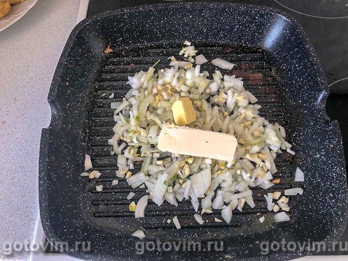 Фотографии рецепта Курица с грибами со сливочно-сырным соусом, 03 Курица с грибами со сливочно-сырным соусом, Шаг 03