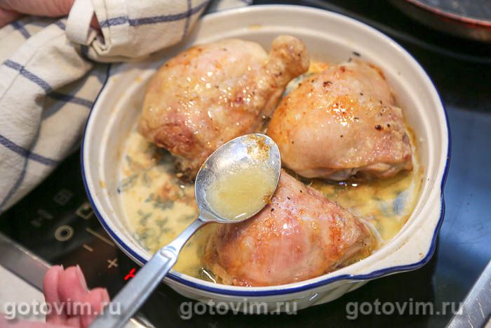 Фотографии рецепта Куриные бедра с сырным соусом горгонзола и грецкими орехами, 02 Куриные бедра с сырным соусом горгонзола и грецкими орехами, Шаг 02