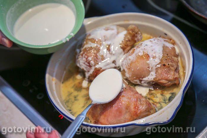 Фотографии рецепта Куриные бедра с сырным соусом горгонзола и грецкими орехами, 08 Куриные бедра с сырным соусом горгонзола и грецкими орехами, Шаг 08