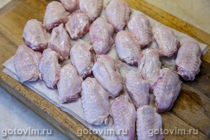 Фотографии рецепта Куриные крылышки в с чесноком и разрыхлителем в духовке, 01 Куриные крылышки в с чесноком и разрыхлителем в духовке, Шаг 01
