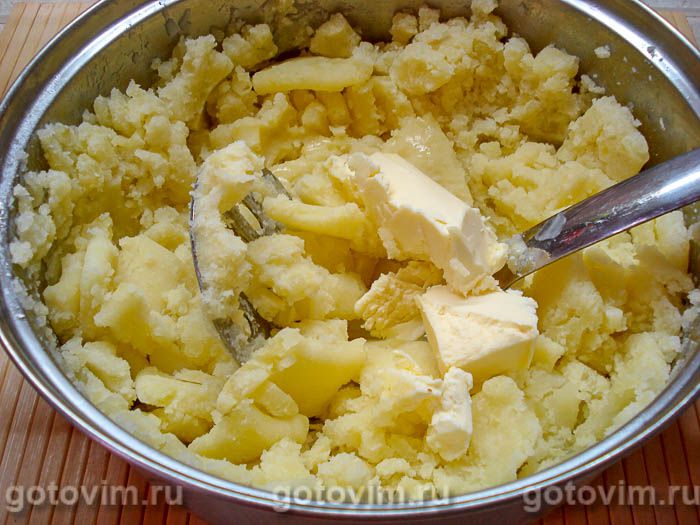 Фотографии рецепта Куриные ножки с картофельным пюре в мешочке их теста, 03 Куриные ножки с картофельным пюре в мешочке их теста, Шаг 03