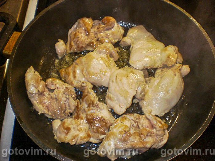 Фотографии рецепта Тушеная курицы с тыквой и арахисом по-африкански, 02 Тушеная курицы с тыквой и арахисом по-африкански, Шаг 02