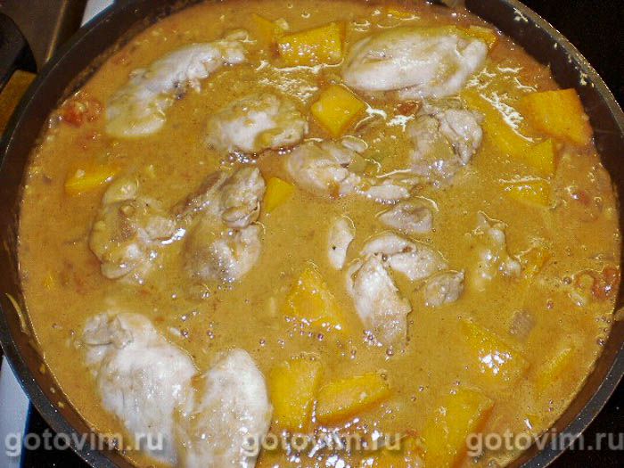 Фотографии рецепта Тушеная курицы с тыквой и арахисом по-африкански, 04 Тушеная курицы с тыквой и арахисом по-африкански, Шаг 04