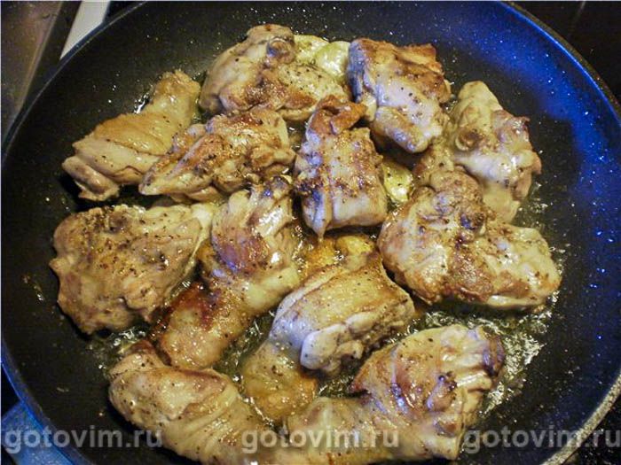 Фотографии рецепта Курица с корицей в каравае хлеба (Pan de pique-nique et un pool de cannelle) , 02 Курица с корицей в каравае хлеба (Pan de pique-nique et un pool de cannelle) , Шаг 02