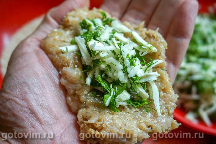 Фотографии рецепта Зразы из куриного мяса с сыром и зеленью, 05 Зразы из куриного мяса с сыром и зеленью, Шаг 05