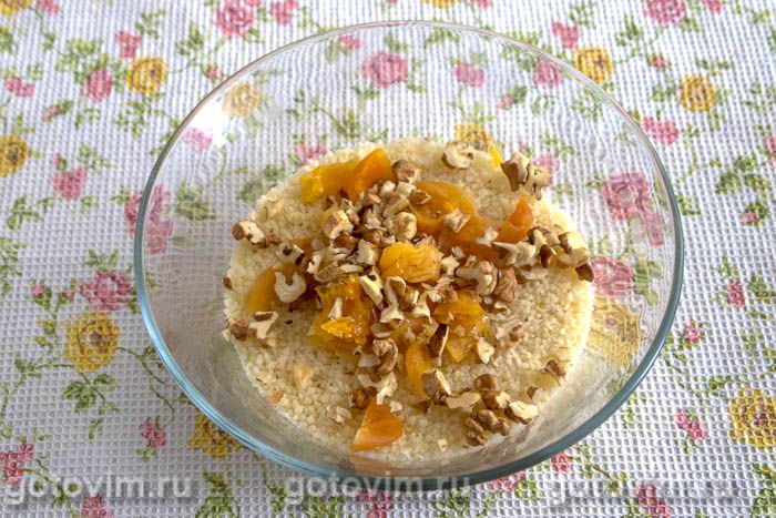 Фотографии рецепта Кус-кус с курагой, финиками и орехами, 04 Кус-кус с курагой, финиками и орехами, Шаг 04