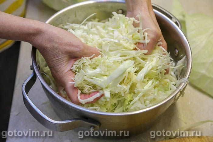 Фотографии рецепта Квашеная капуста с клюквой и яблоками, 03 Квашеная капуста с клюквой и яблоками, Шаг 03
