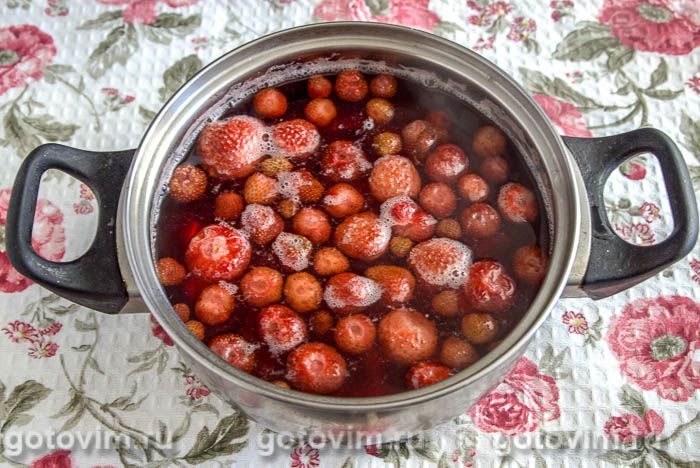 Фотографии рецепта Клубничный квас, 03 Клубничный квас, Шаг 03