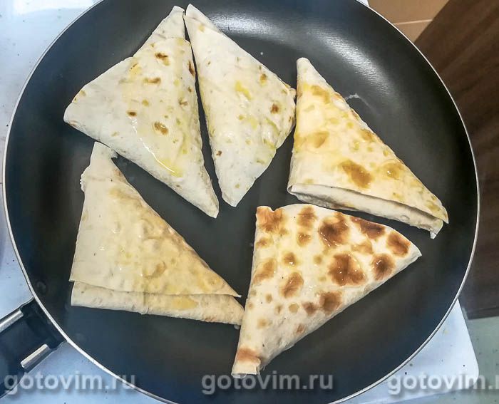 Фотографии рецепта Конвертики из лаваша с фаршем и грибами, 07 Конвертики из лаваша с фаршем и грибами, Шаг 07