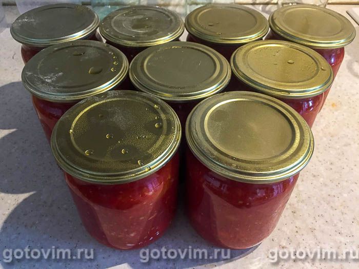 Лечо острое из помидоров со сладким перцем, чесноком и уксусом. Фотография рецепта Лечо острое из помидоров со сладким перцем, чесноком и уксусом. Фотография рецепта