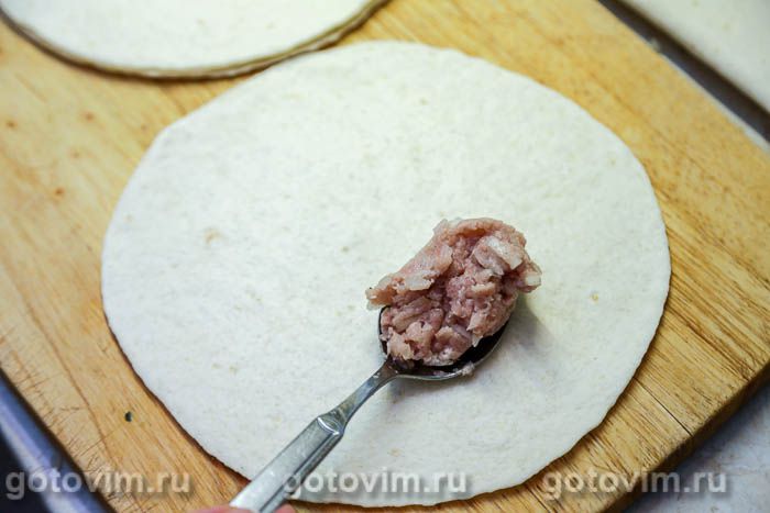 Фотографии рецепта Чебуреки из лаваша с мясом, 03 Чебуреки из лаваша с мясом, Шаг 03