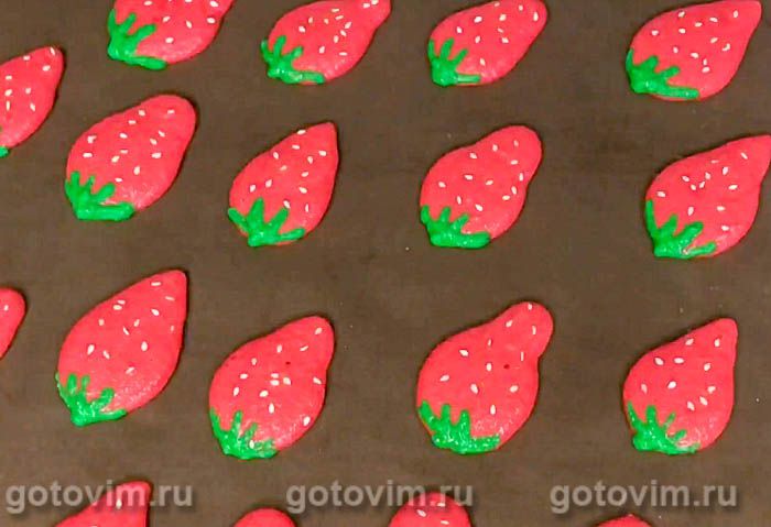 Фотографии рецепта Клубничные макаруны, 02 Клубничные макаруны, Шаг 02