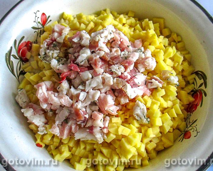 Фотографии рецепта Манты с картошкой и солёным салом, 04 Манты с картошкой и солёным салом, Шаг 04